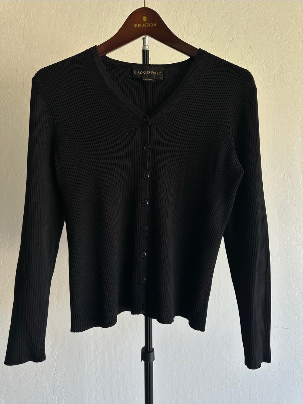Classiques Entier Black Ribbed V-Neck Button-Front Cardigan